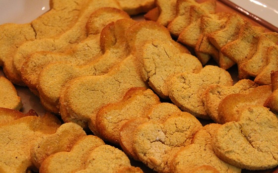 Easy to Make Homemade Dog Treats Easy to Make Homemade Dog Treats